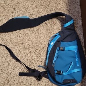 Patagonia atom 8l sling